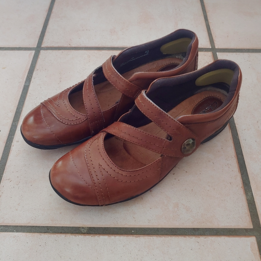 N/A. Clarks EUC Kessa Agnes Mary Jane 10M Brown Leather Women's Shoes
